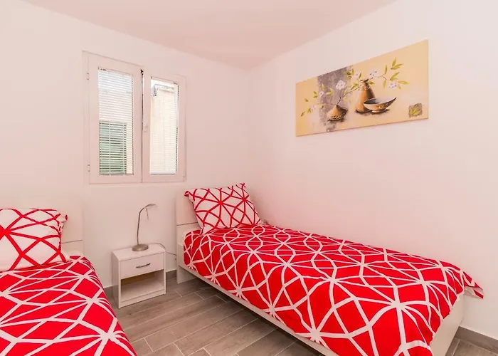 App Joly In Center Old Town Apartman *