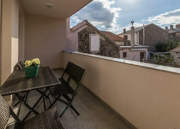 App Joly In Center Old Town Apartman *